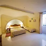 Casa Mia Hotel 3*
